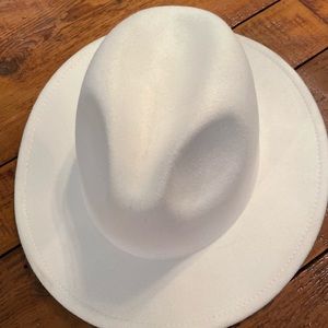 White hat never worn